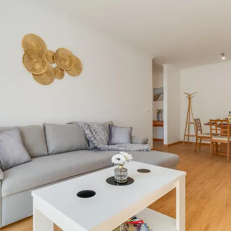 Estetania By Ah Santa Cruz (Madeira)